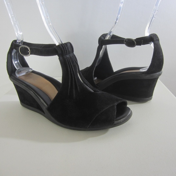 earth suede peep toe wedge